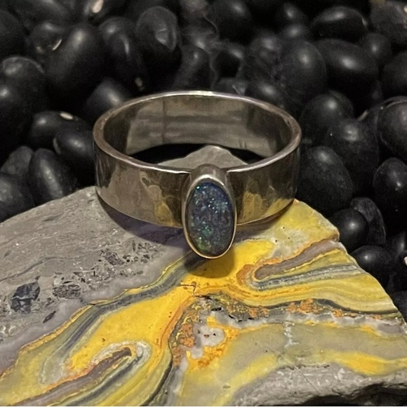 Native American Sterling Silver Blue Australian Opal Ring Stacker 8.5 Hammered - Picture 4 of 9